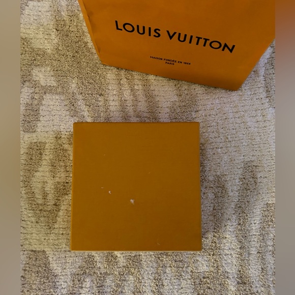 AUTHENTIC Louis Vuitton Initials Reversible Monogram Macassar Belt - Picture 9 of 14